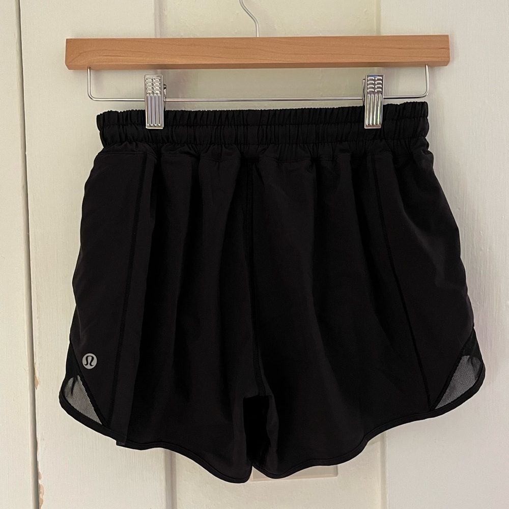 Lululemon Hotty Hot Shorts Size 6 Tall